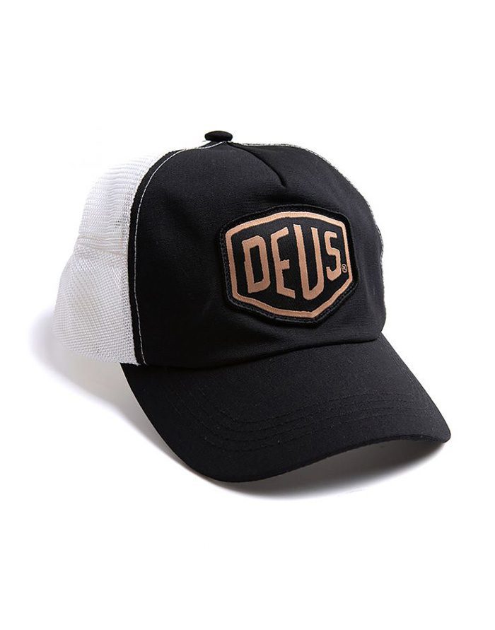Woven Shield Trucker Black | Deus Ex 