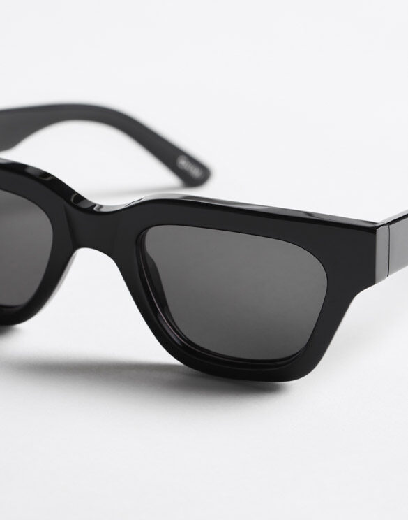 CHIMI Accessories Sunglasses 11 Black Medium Sunglasses 10352-105-M