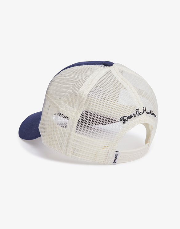 Deus Shield Legion Blue Trucker Cap - Pet Met DEUS Ex Machina Logo, Mesh Achterkant, Verstelbaar