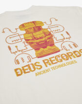 Deus Ex Machina Mehed T-särgid Ancient Tech Vintage White T-Särk DMF231981B-Vintage White