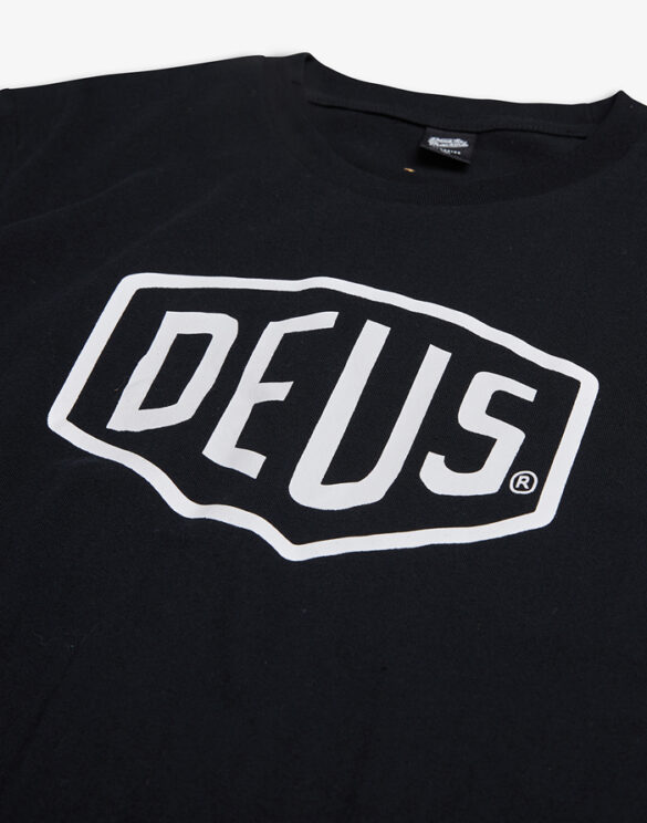 Deus Ex Machina Men T-shirts Shield Tee Black T_DMW41808E-Black