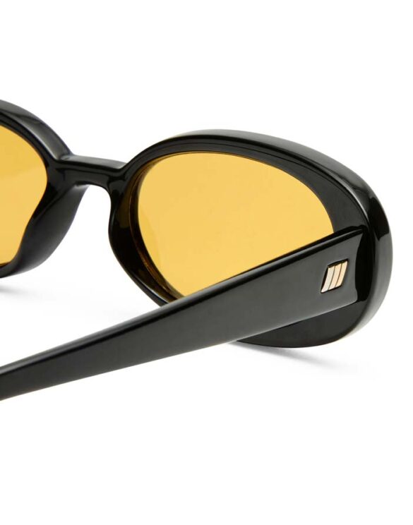 Le Specs LSP2552181 Outta Love Black Mustard Päikeseprillid Aksessuaarid Prillid Päikeseprillid