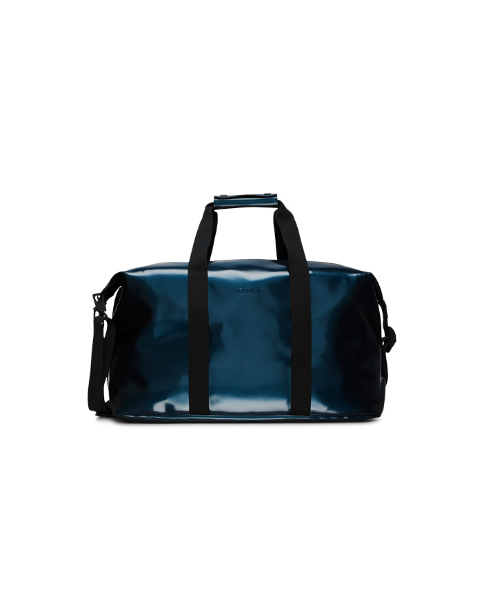 Rains Hilo Weekend Bag Spill | Waterproof Travel Bags