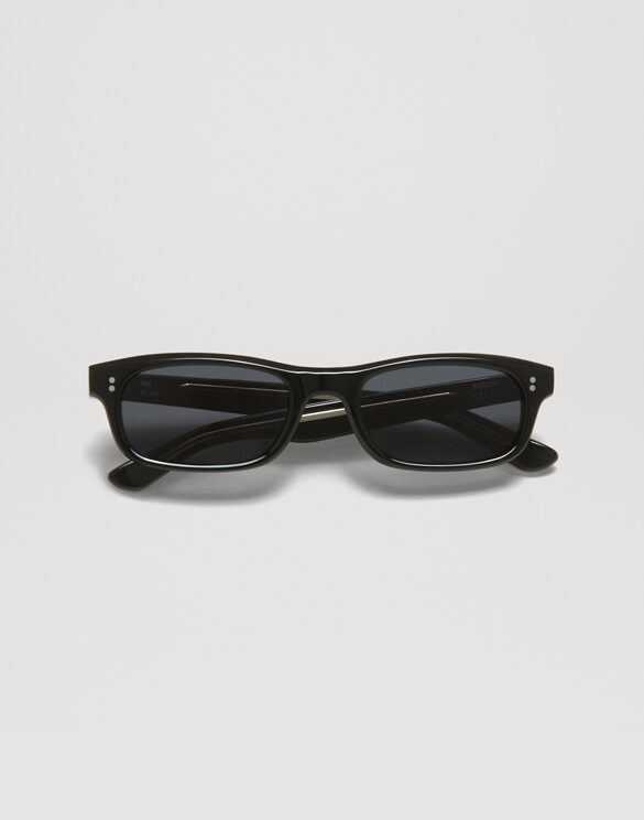 Chimi Pin Black Medium Sunglasses