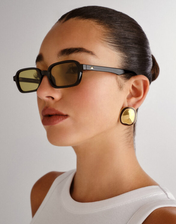 Le Specs Pilferer Black/Olive Mono Sunglasses Le Specs Sunglasses