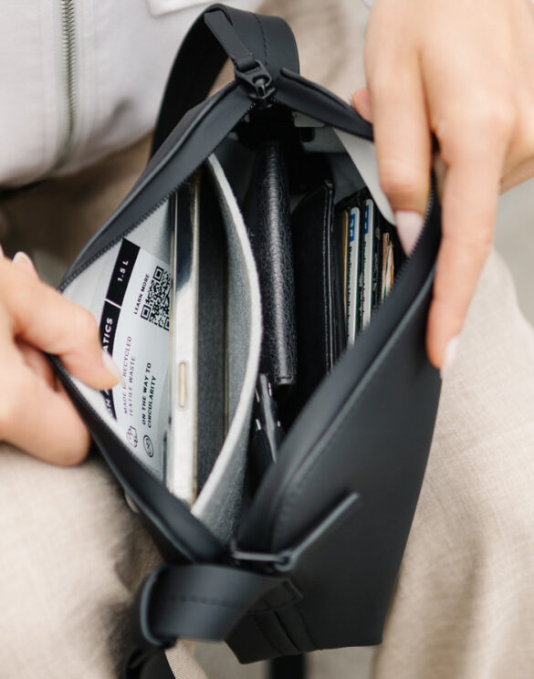 Ucon Acrobatics 141421LI40525 Calla Kott Lotus Infinity Black Aksessuaarid Kotid Üleõlakotid