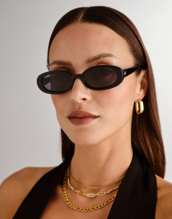 le-specs-outta-love-black-sunglasses-model-front-view
