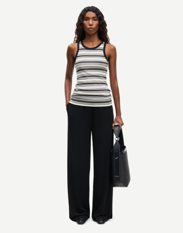 F26200170-BLACK } Saumi Trousers Black Women Pants